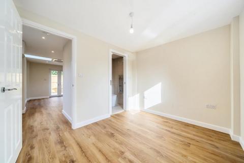 1 bedroom apartment to rent, Cherry Close,  Newbury,  RG14