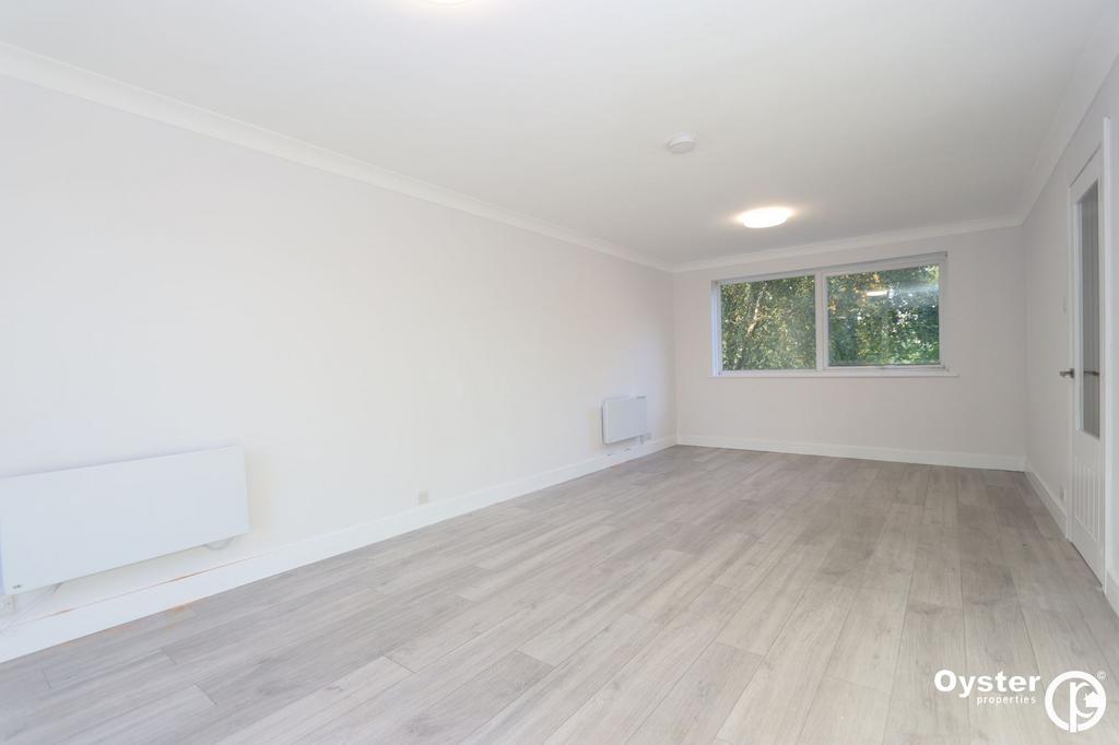 Thornton Road, Potters Bar, EN6 2 bed flat £1,600 pcm (£369 pw)