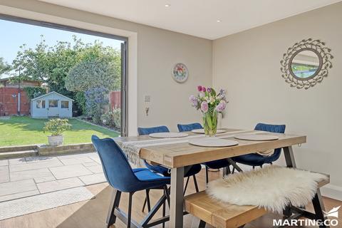 32 Wallace Crescent, Chelmsford, CM2 9QL