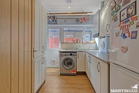 32 Wallace Crescent, Chelmsford, CM2 9QL