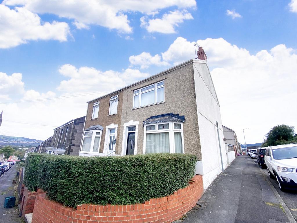 Crown Street, Morriston, Swansea, City And County of Swansea. 3 bed