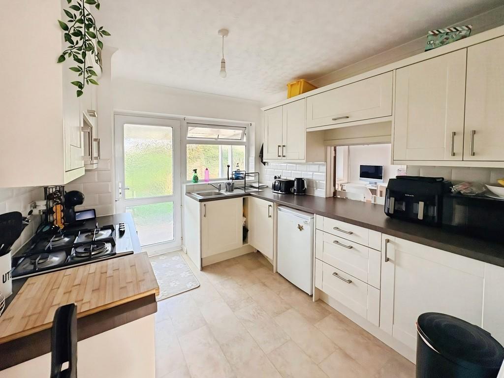 Df236c4f-kitchen