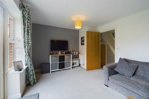 4 Hazel Close, Burton-on-trent, DE13 0UD