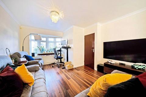 3 bedroom terraced house to rent - Grand Drive, Raynes Park, London, SW20