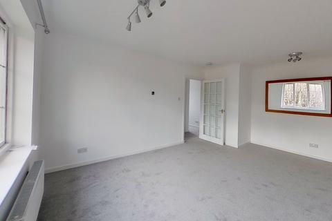 2 bedroom flat to rent, Connaught Place, Edinburgh, EH6