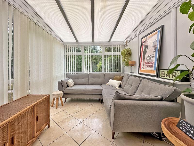 Thompson Close, Willenhall 3 bed detached house for sale £290,000