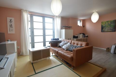 Flat 30, Charlesmere Gardens Thames Reach, Thamesmead, London, SE28 0NG