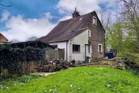 3 bedroom cottage for sale, Petworth Road, Chiddingfold