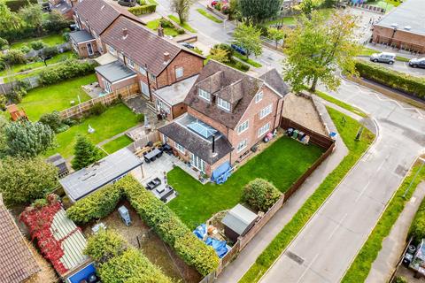 17 Hazelmere Road, St Albans, AL4 9RU