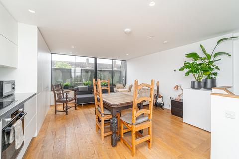 3 bedroom apartment for sale, Brecknock Road, Tufnell Park, London, N7