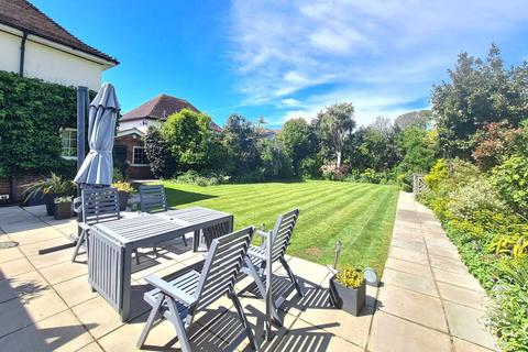 5 bedroom detached house for sale, Grove Road, Lee-On-The-Solent