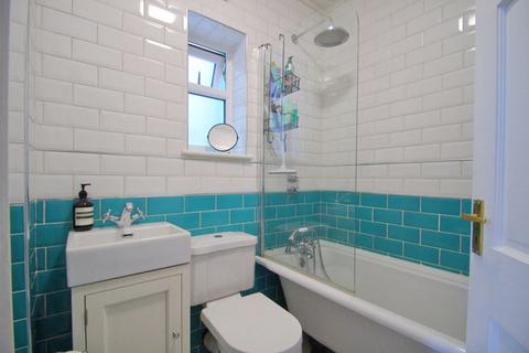 61 Hill Rise, Greenford, UB6 8PE