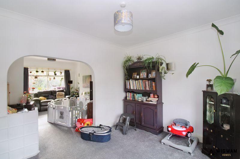 Welton Grove, Hull, HU6 3 bed end of terrace house for sale £100,000