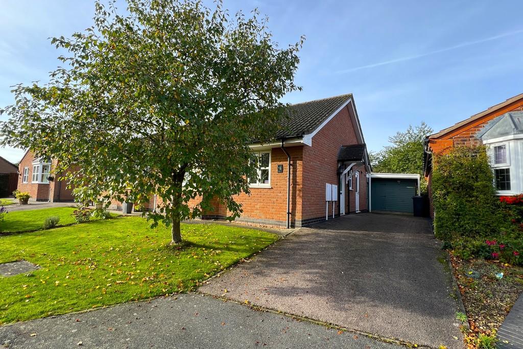 Foxglove Avenue, Melton Mowbray 2 bed semidetached bungalow for sale