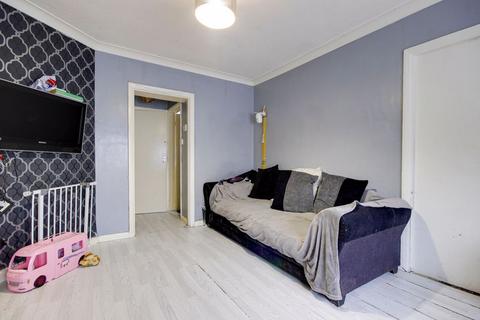 2 bedroom maisonette for sale, Glenloch Road, Enfield