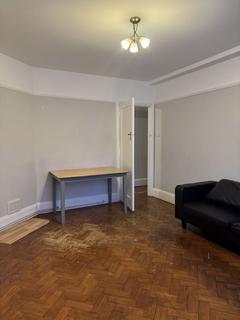 2 bedroom property to rent, Two bedroom flat to let, Babington Road, SW16, London