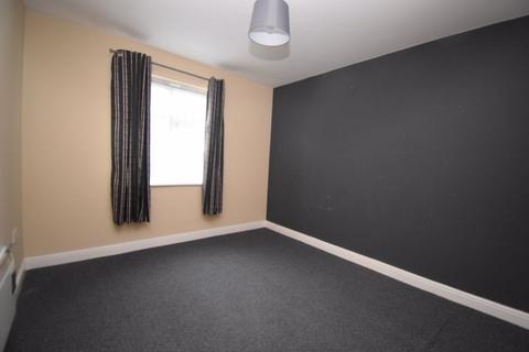 2 bedroom apartment to rent, Pendle Court, Leigh