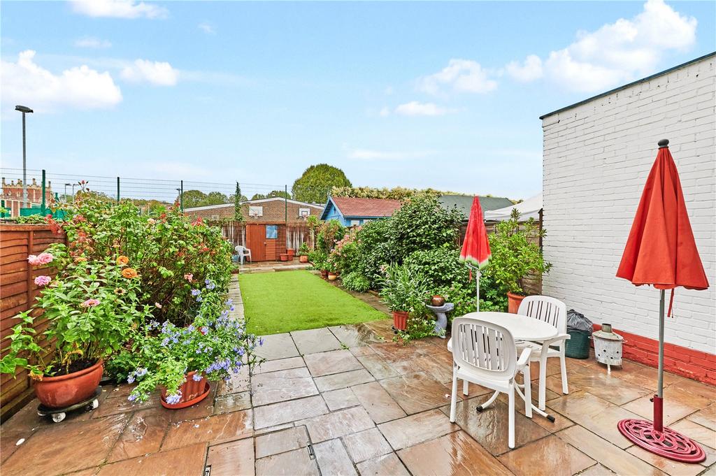 Sulivan Road, London, SW6 3 bed terraced house for sale £1,000,000