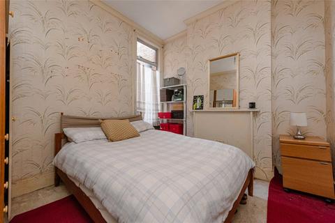 153 Holland Road, London, NW10 5AX