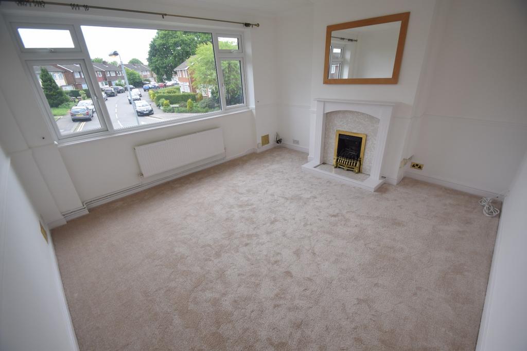 Birchen Grove, Luton, Bedfordshire, LU2 2 bed £1,000 pcm (£231 pw)