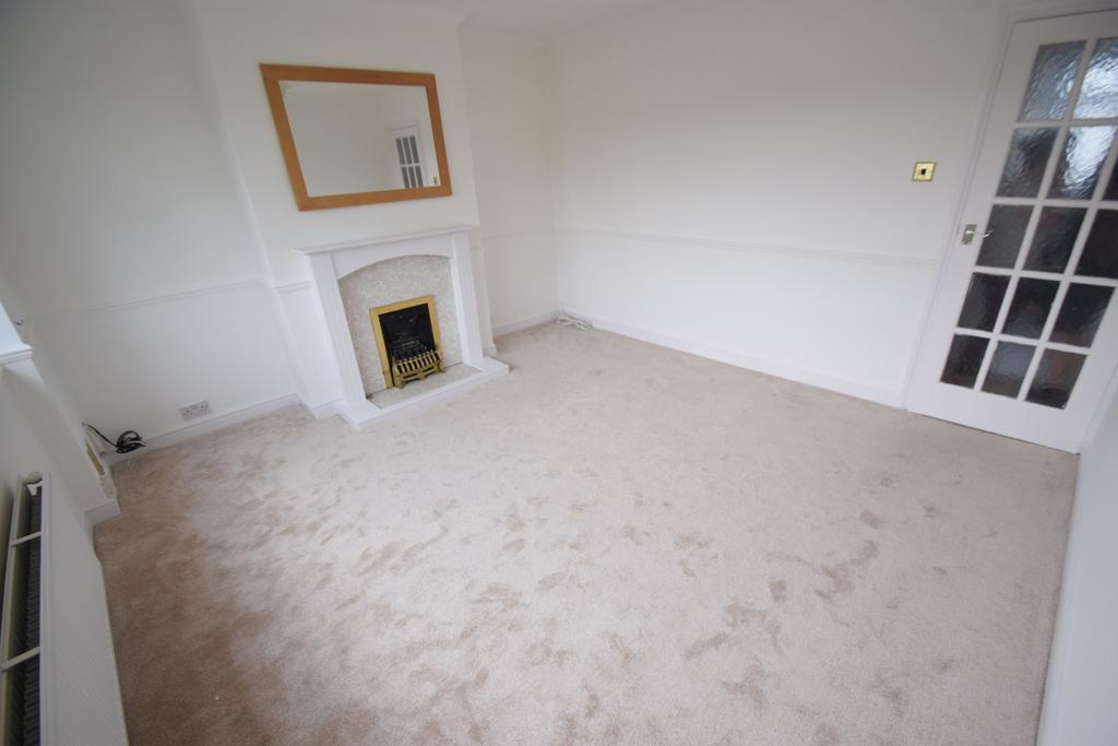 Birchen Grove, Luton, Bedfordshire, LU2 2 bed £1,000 pcm (£231 pw)