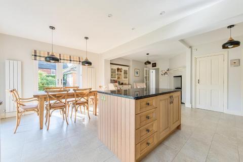 4 bedroom detached house for sale, Smallhythe Road, Tenterden, Kent, TN30 7LU