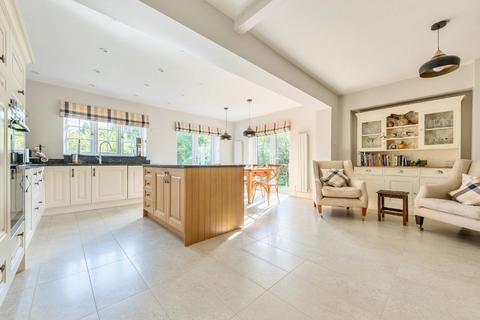 4 bedroom detached house for sale, Smallhythe Road, Tenterden, Kent, TN30 7LU