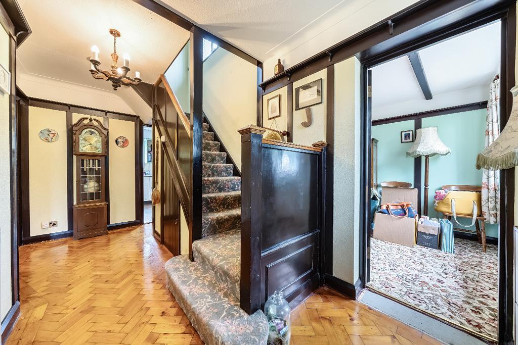 Brian Avenue, Sanderstead, CR2 9NJ 3 bed semidetached house for sale £670,000