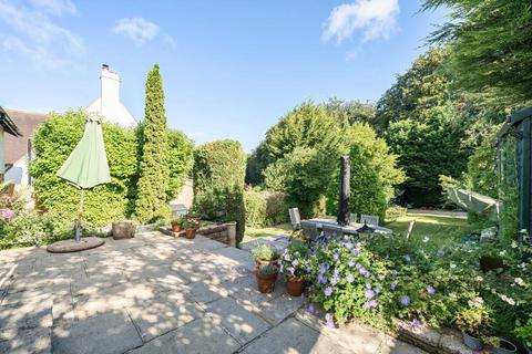 12 Glebe Hyrst, South Croydon, CR2 9JE