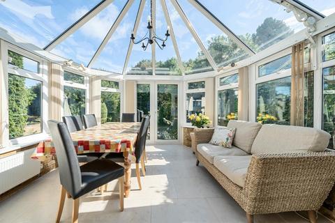 12 Glebe Hyrst, South Croydon, CR2 9JE