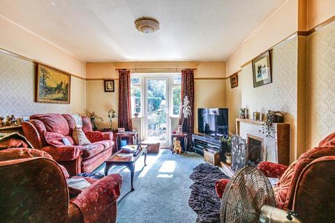 95 Princes Avenue, South Croydon, CR2 9BF
