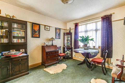 95 Princes Avenue, South Croydon, CR2 9BF