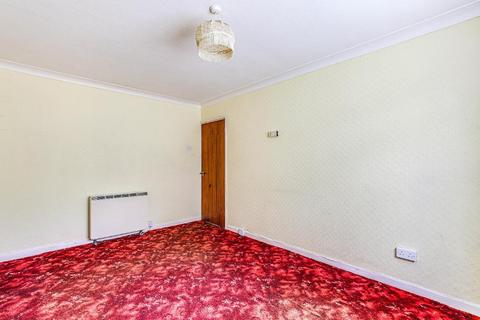 15 Swallowdale, South Croydon, CR2 8SG