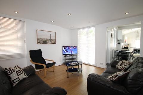 6 bedroom house to rent - Trinity Avenue, Lenton, Nottingham
