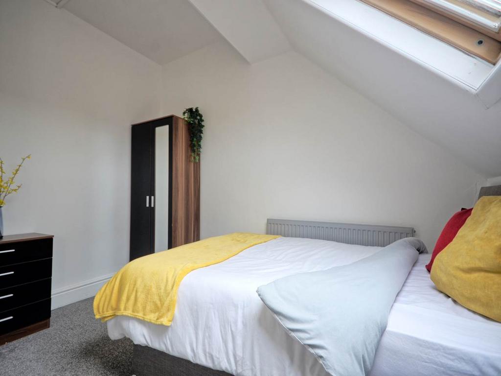 Bed 4-2