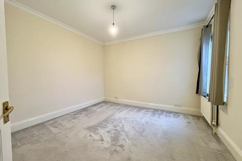 3 bedroom end of terrace house to rent, Goldlay Road, Chelmsford CM2