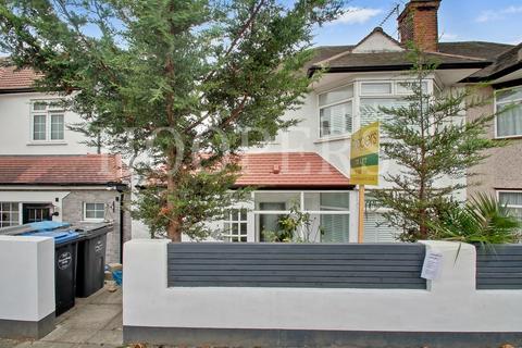 4 bedroom house to rent - Dollis Hill Avenue, London, NW2