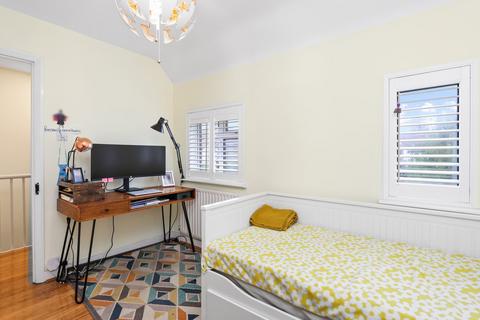 42 Crowther Avenue, Brentford, TW8 9QJ