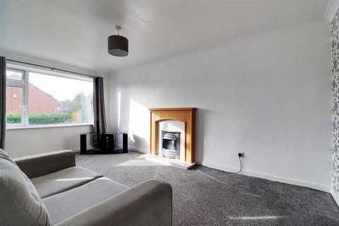 2 bedroom flat for sale, Crossfield Road, Hessle