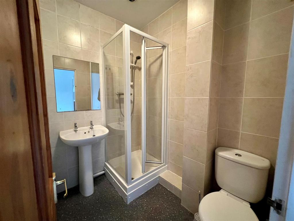Talbot Road - bathroom 2.jpg