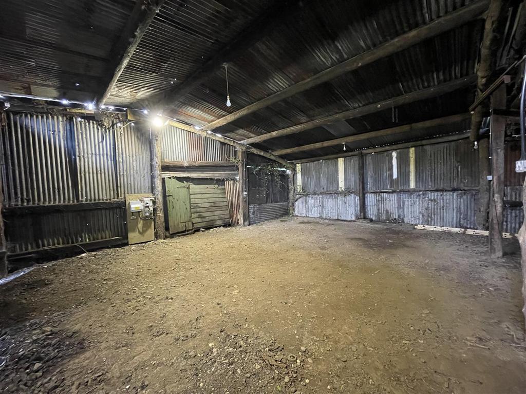 Barn a.JPG