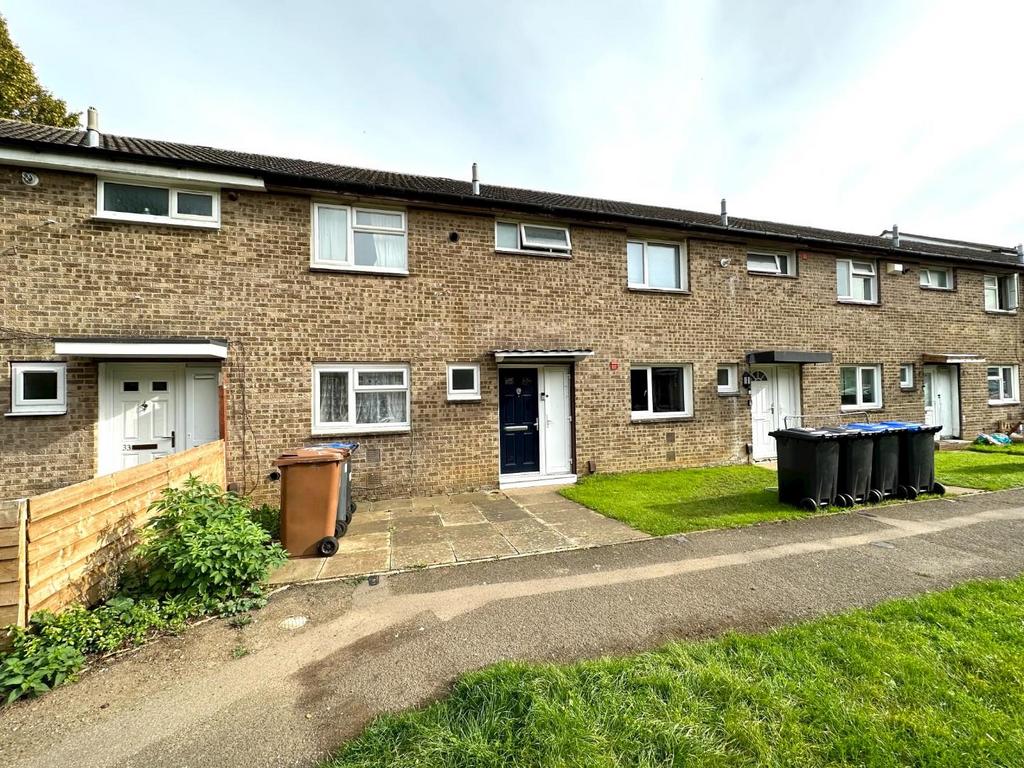Greatmeadow, Blackthorn, Northampton NN3 3 bed terraced house for sale £190,000