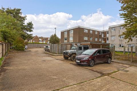 1 bedroom flat for sale, St. Giles Close, Shoreham-By-Sea