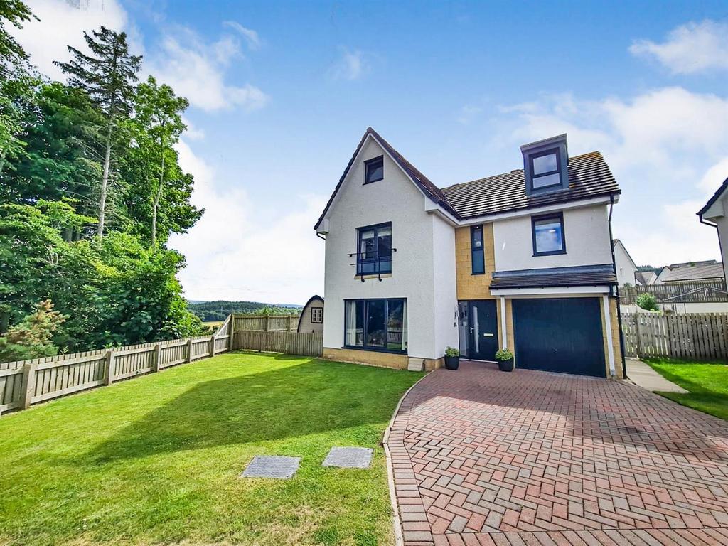 Bowmore View, Inverness IV3 5 bed house for sale £406,000