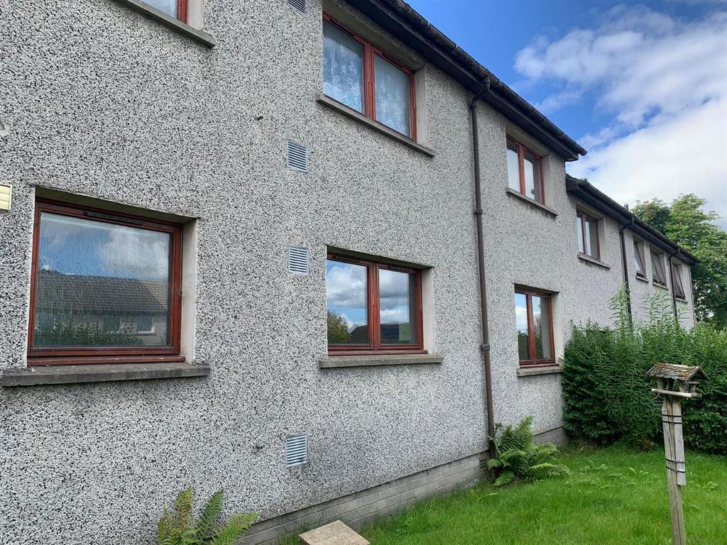 Mackay Road, Inverness IV2 2 bed apartment for sale £105,000