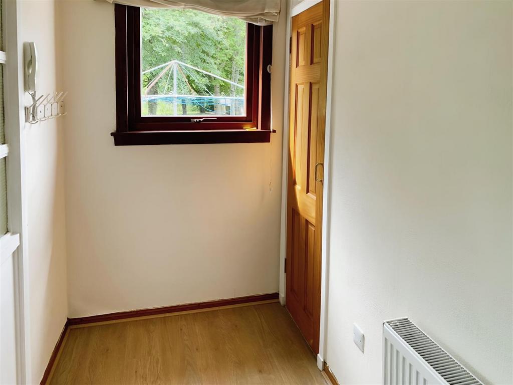 Mackay Road, Inverness IV2 2 bed apartment for sale £105,000