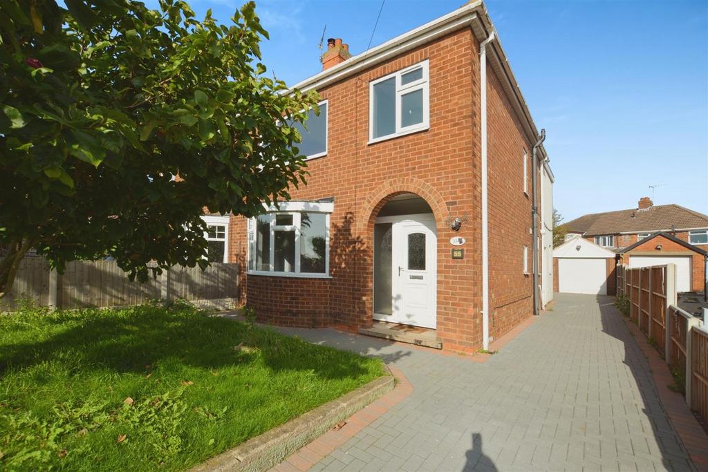 Rochdale Road, Scunthorpe 3 bed semidetached house for sale £190,000