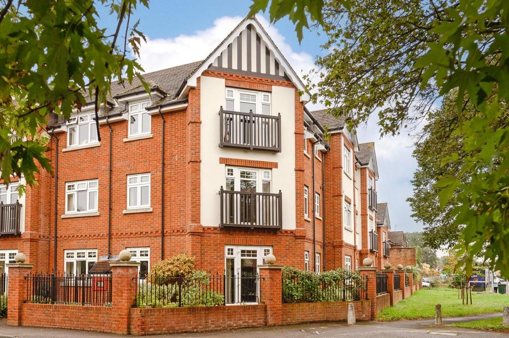 Laurel Grange, High Road, West Byfleet KT14 2 bed retirement property £320,000