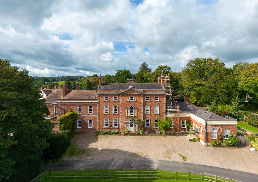 Wolverley Village, Wolverley, Kidderminster 2 bed apartment for sale