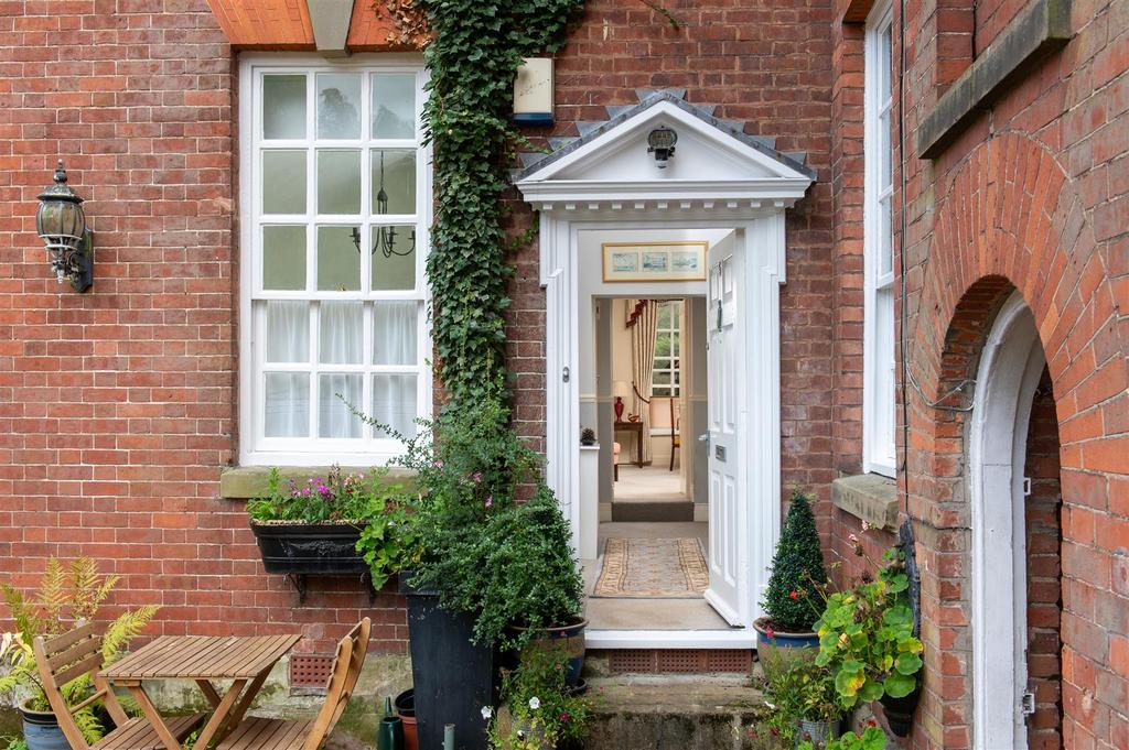 Wolverley Village, Wolverley, Kidderminster 2 bed apartment for sale